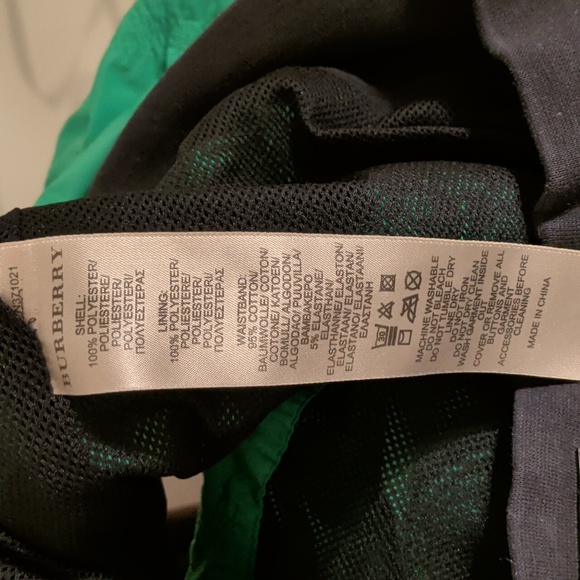 BURBERRY SPORT green mini skirt - size medium/large - Picture 9 of 9